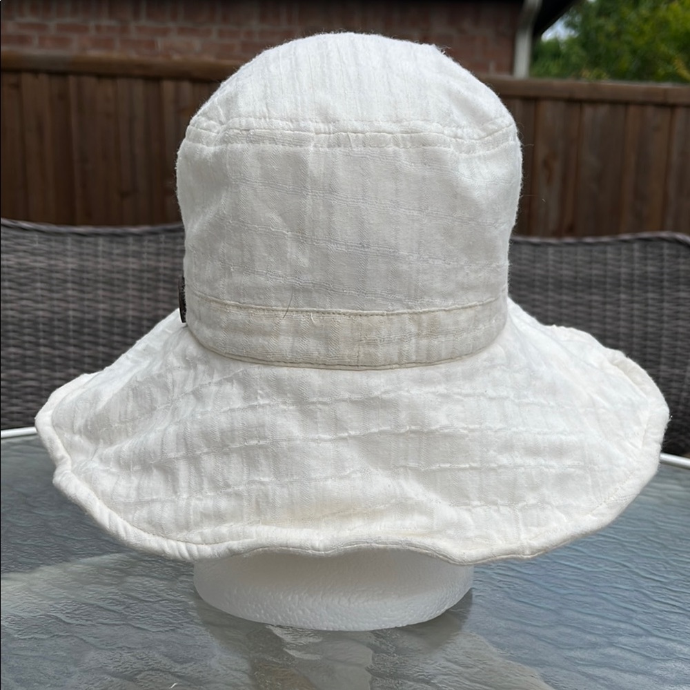 Scala White Bucket Hat with Brown Accents - Picture 4 of 8